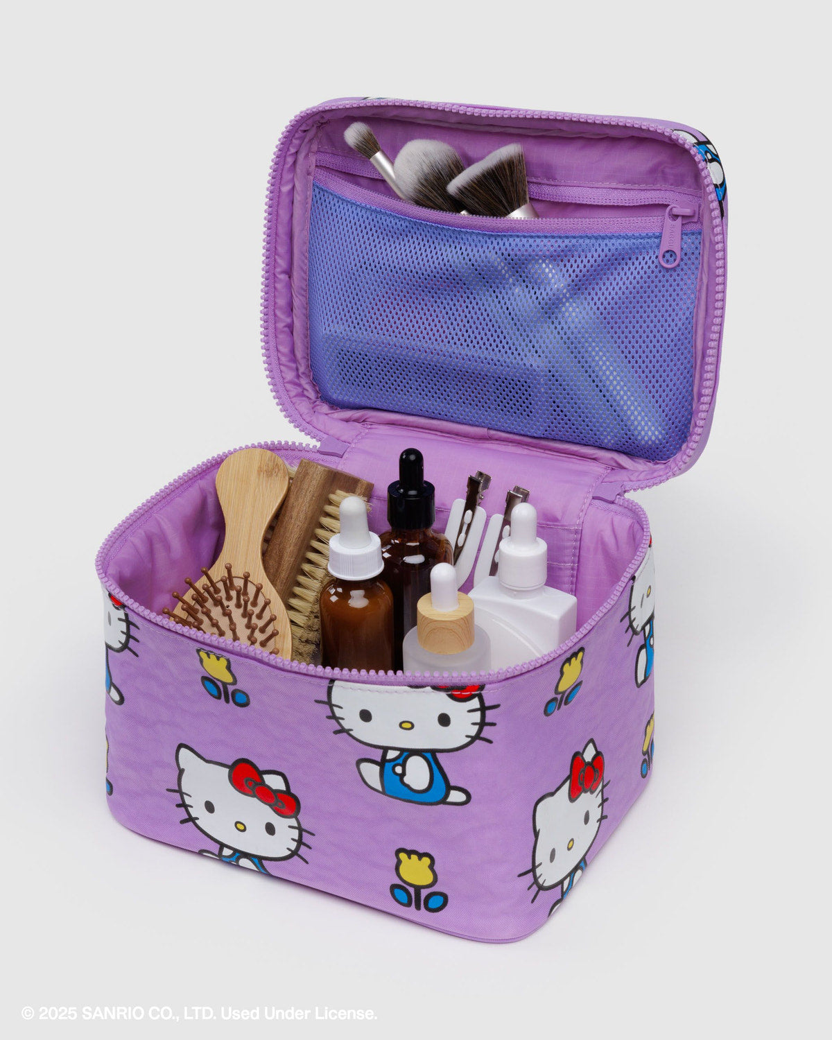 Large Cosmetic Case Hello Kitty Pink | Baggu Featured