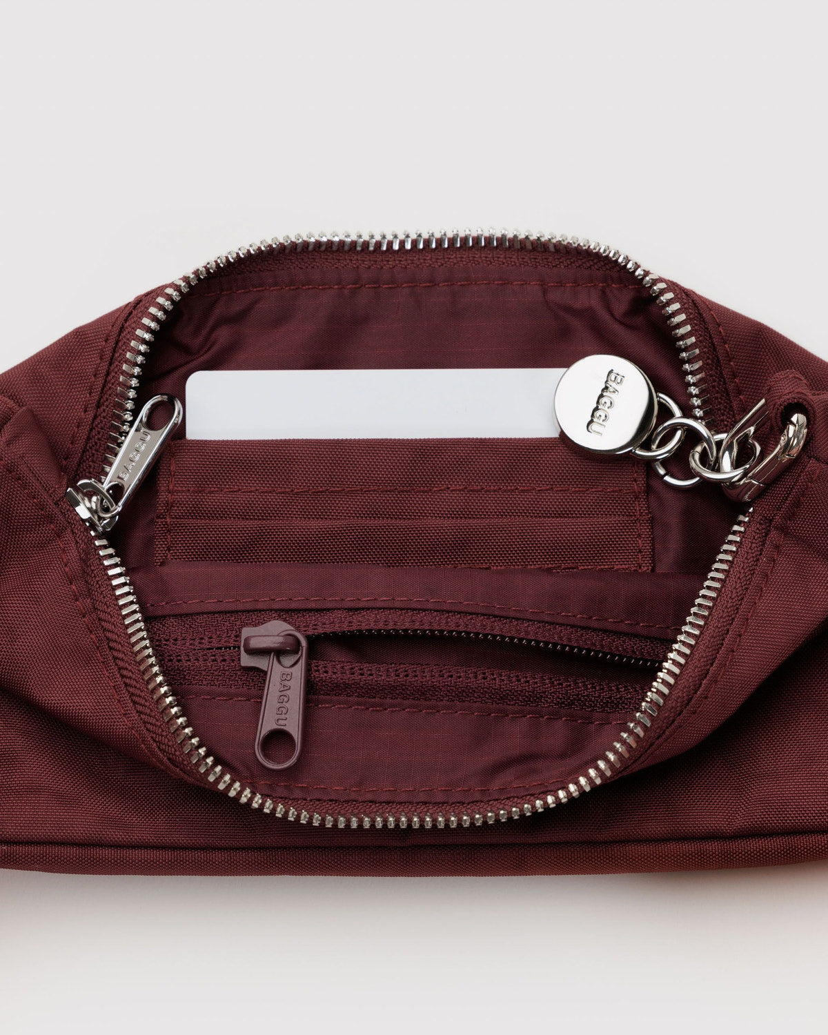 Nylon Pochette Mahogany | Baggu Popular