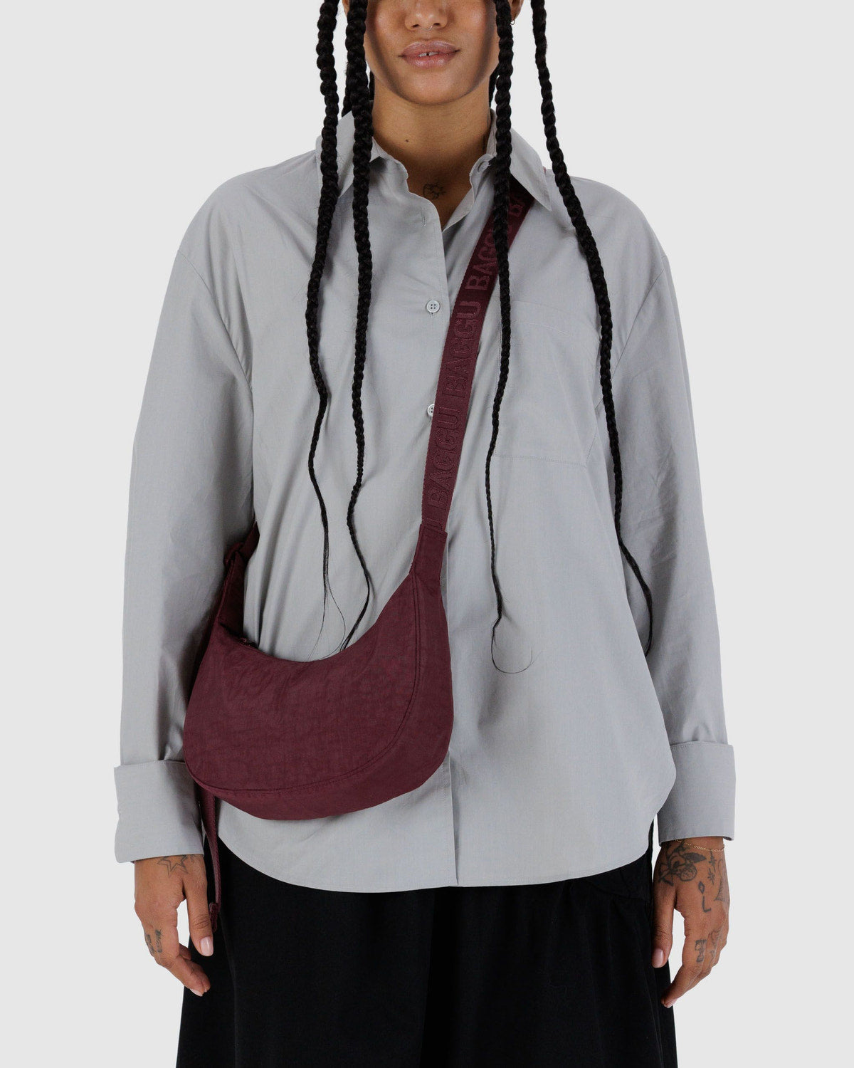Small Nylon Crescent Bag Mahogany | Baggu Classic