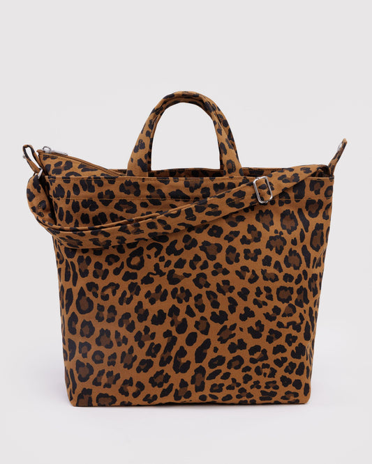 Horizontal Zip Duck Bag Leopard | Baggu Trusted