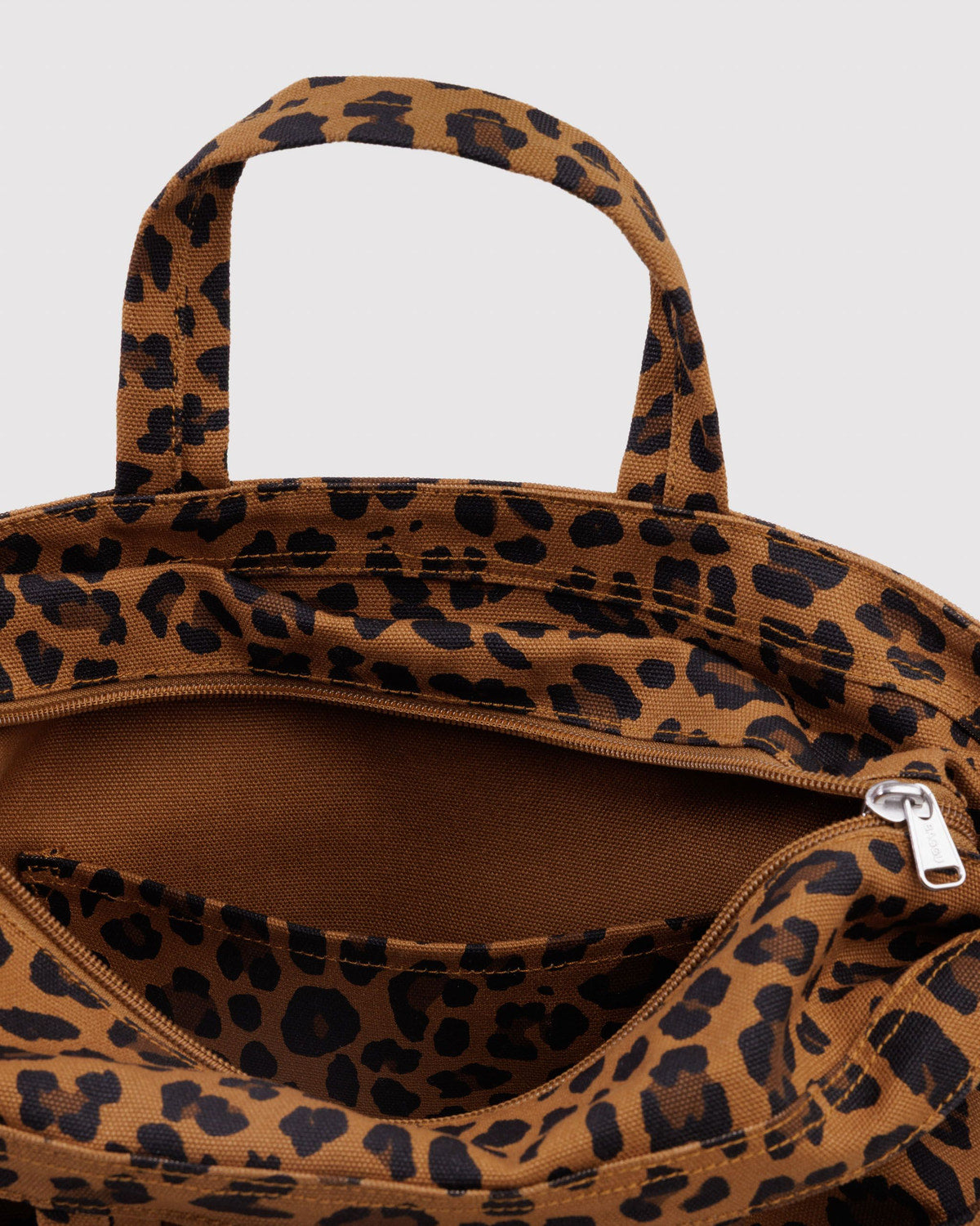Horizontal Zip Duck Bag Leopard | Baggu Trusted