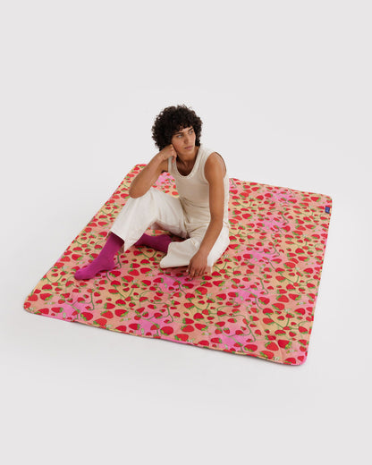 Puffy Picnic Blanket Strawberry Blossom | Baggu Best Price