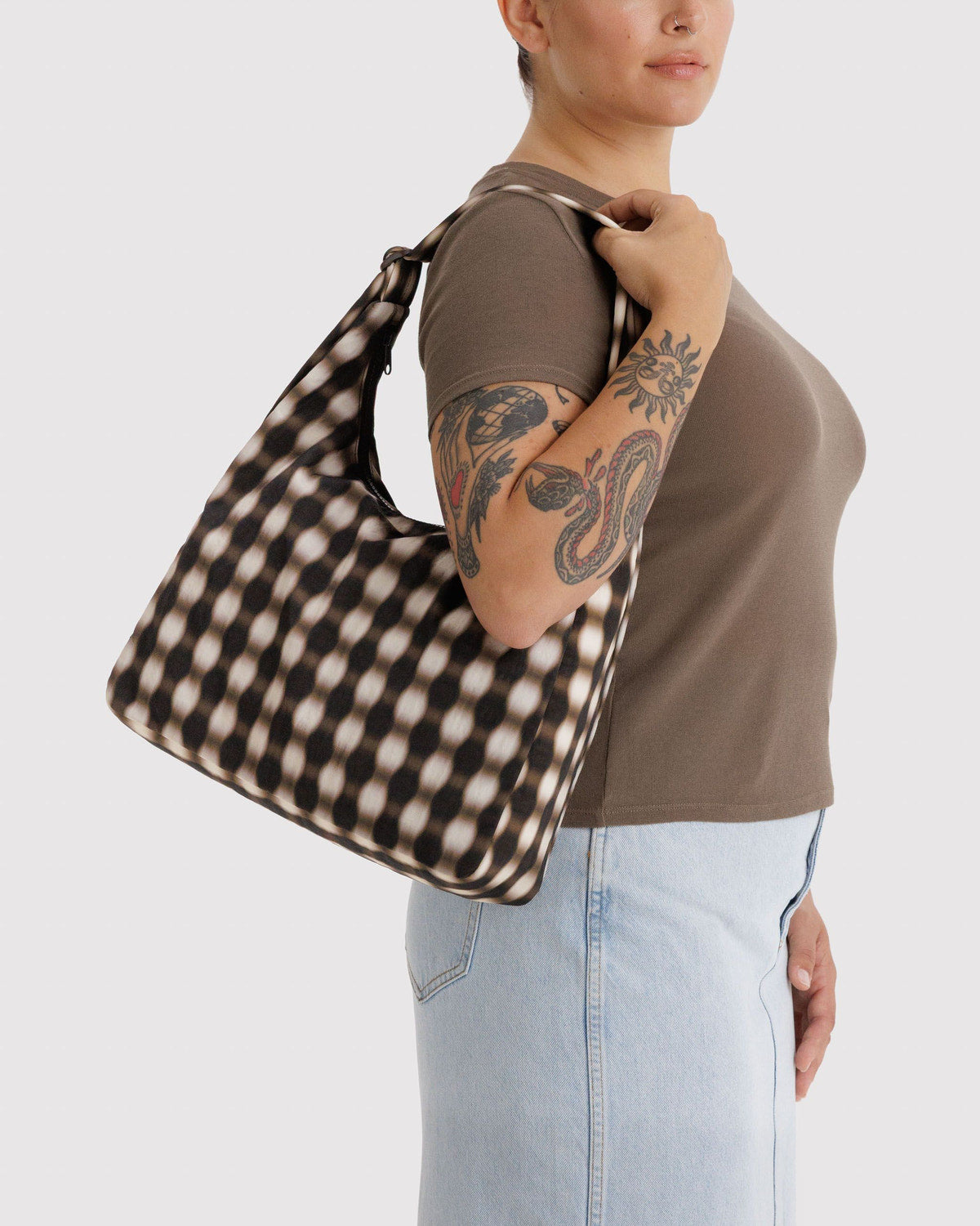 Nylon Shoulder Bag Blurred Gingham Brown | Baggu Exclusive