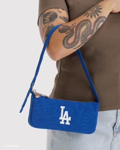 Nylon Pochette Los Angeles Dodgers™ | Baggu Latest