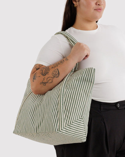 Cloud Bag Sage Stripe | Baggu Premium